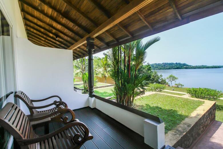 Hotel Kalla Bongo Lake Resort