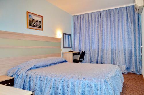 Molodezhnaya Hotel