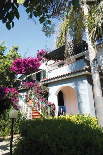 Hotel Villaggio Torre Ruffa Robinson