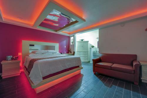 Hotel Romantic Inn & Suites