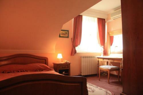 Hostal Pensiunea Curtea Bavareza