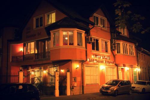 Hostal Pensiunea Curtea Bavareza