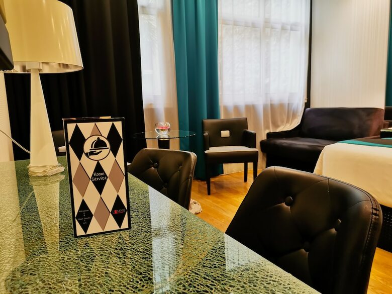 Hotel L'empire Paris