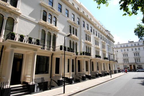 Hotel London House