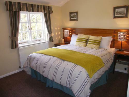 Tumbling Weir Hotel