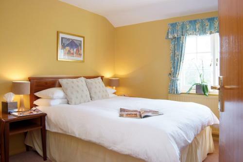 Tumbling Weir Hotel