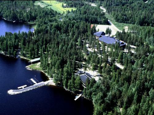 Hotel Holiday Centre Huhmari
