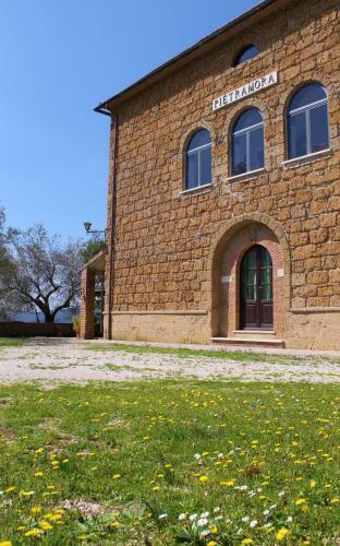 Hostal Agriturismo Pietramora