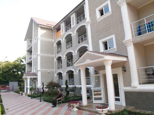 Anna Mariya Hotel