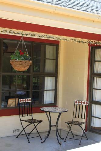 Castle Hill Lodge Bed And Breakfast
