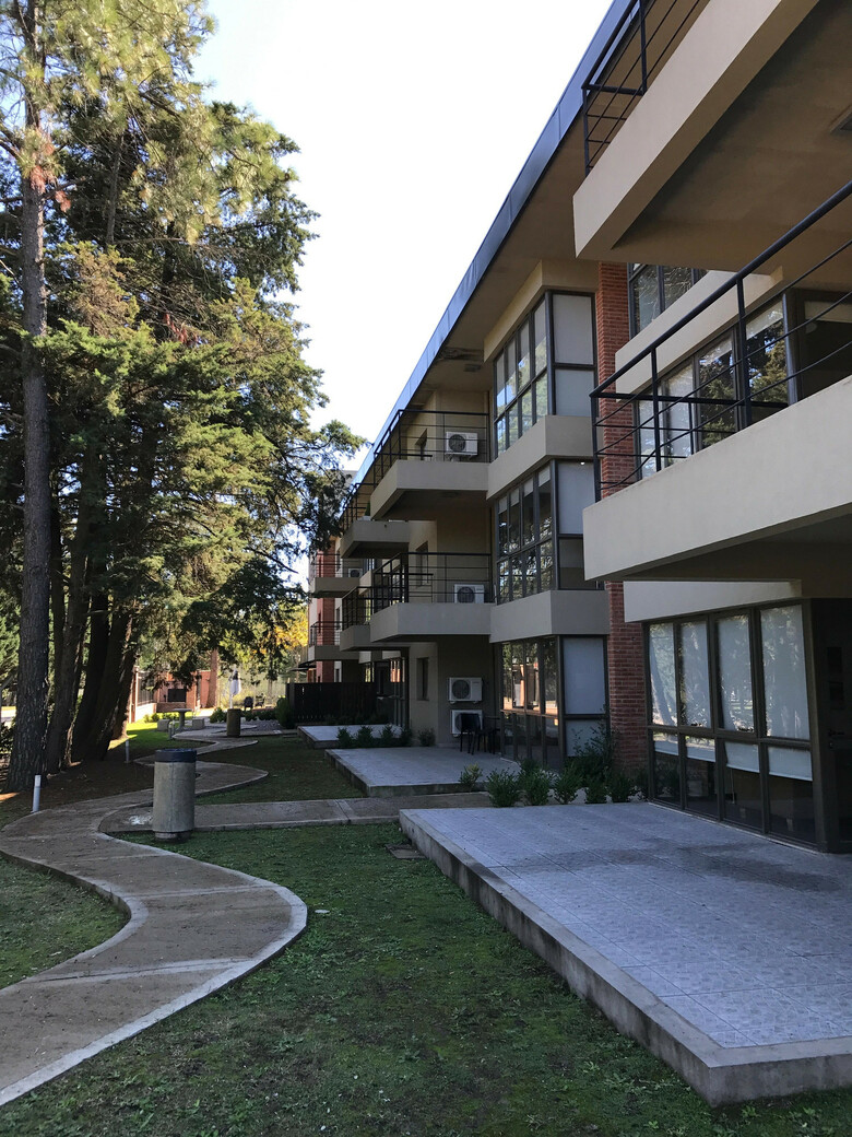 Hotel Casa Campus Pilar Suites