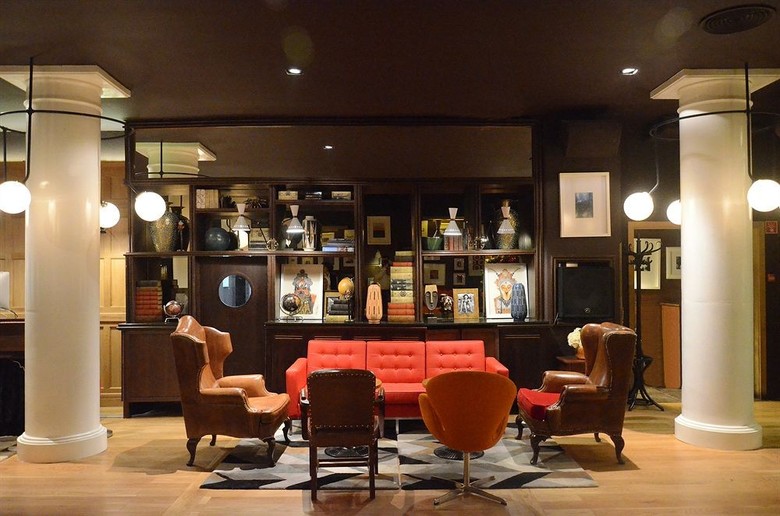 Browns Boutique Hotel & Apartments