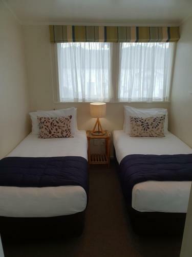 Hananui Lodge And Apartments