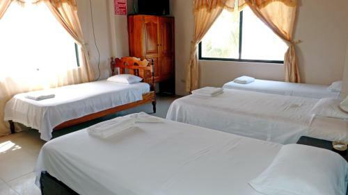 Hostal Casa Los Delfines