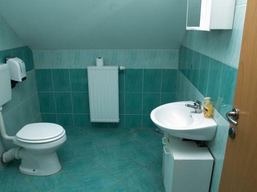 Hostal Guest House Pri Treh Lipah