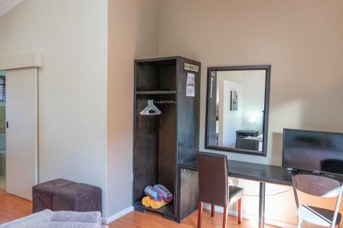 Hostal Aloe Manor