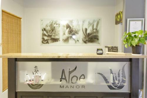 Hostal Aloe Manor