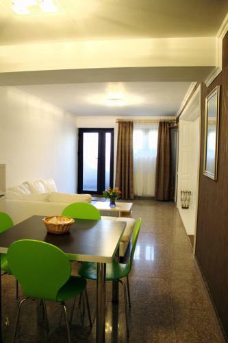 Rhc Royal Hotel