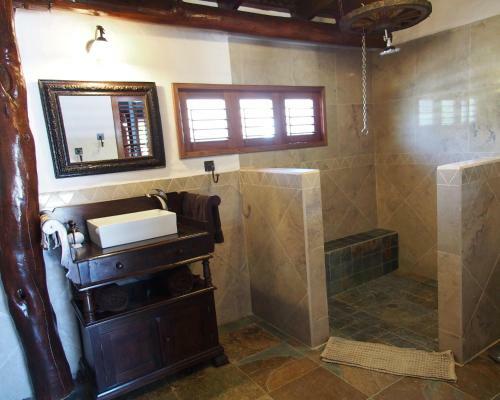Hostal Rancho Chilamate Horse Ranch
