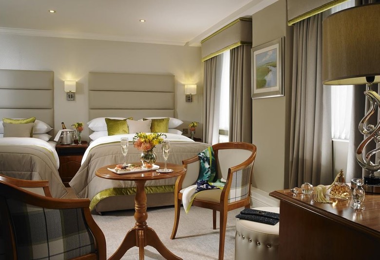 Buswells Hotel
