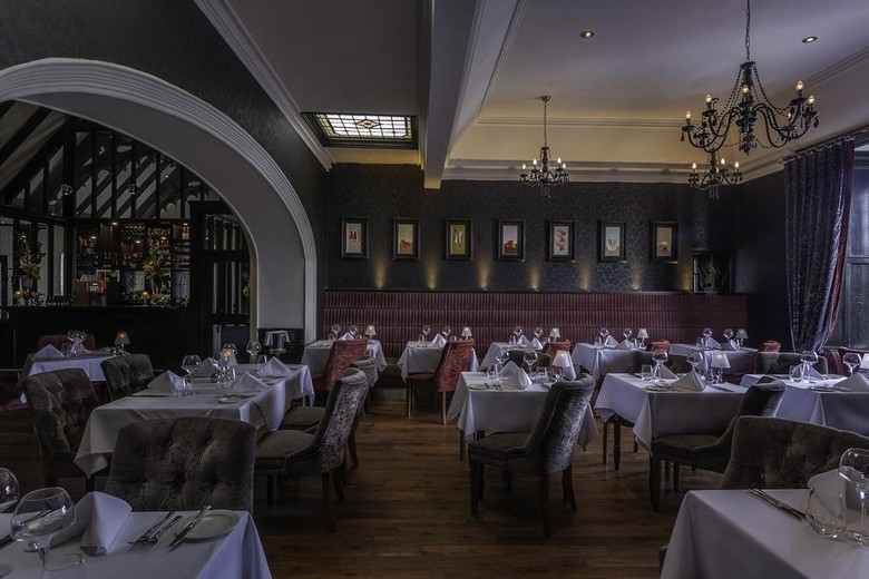 Hotel Clontarf Castle