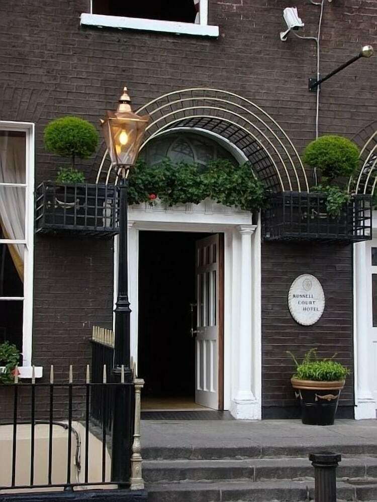 Hotel Russell Court