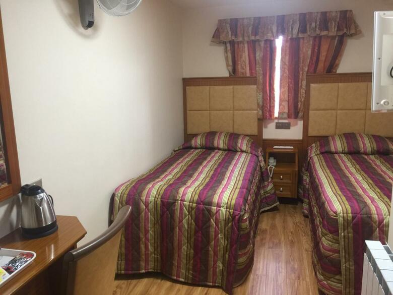 Hotel White House