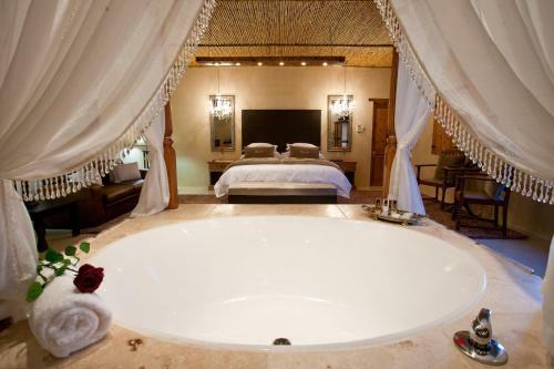 Hostal Surval Boutique Olive Estate