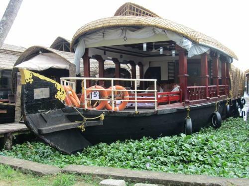 Hotel Aqua Jumbo Houseboats