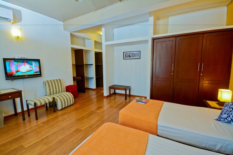 Bed & Breakfast Monsoon Suites