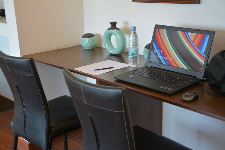 Bed & Breakfast Monsoon Suites