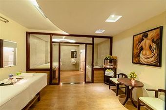 Hotel The Royale Bintang The Curve