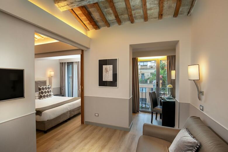 Hotel Condotti Palace