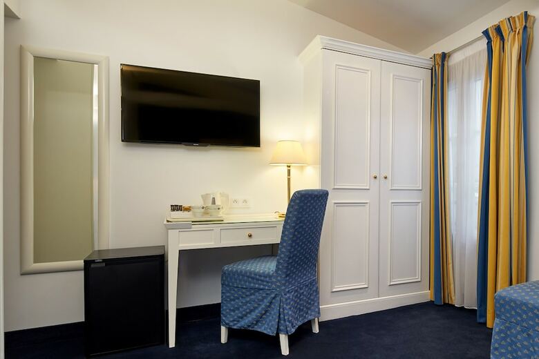 Hotel Austin's Arts Et M�tiers H�tel