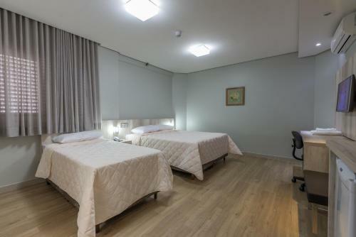Hotel Mirage Rol�ndia