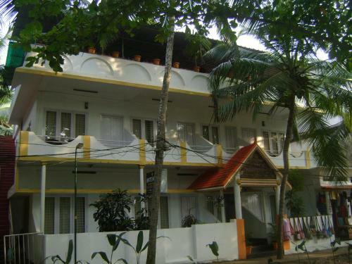Hotel White House Beach Resort
