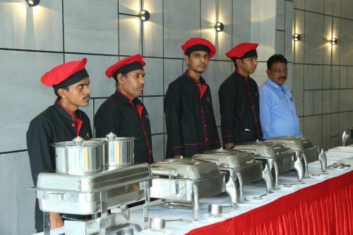 Shri Akshar Hotel