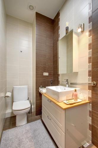 Red & White Helios City Apartment