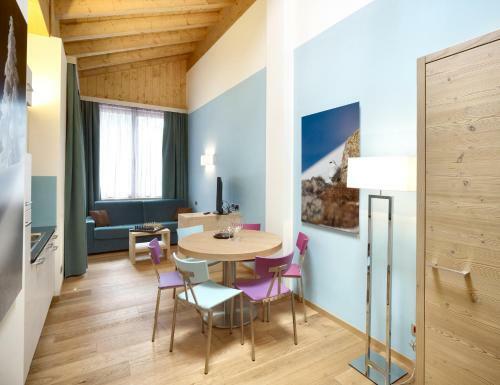 Color Home Suite Apartments