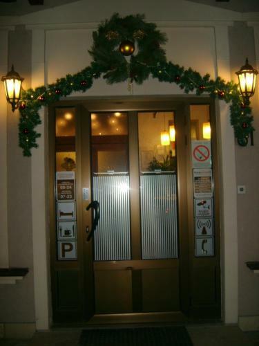 Hostal Guest Accomodation Konak