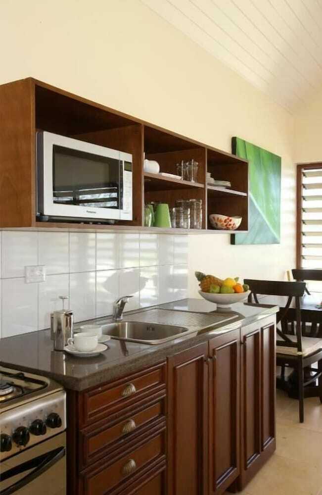 Hotel Mangoes Resort