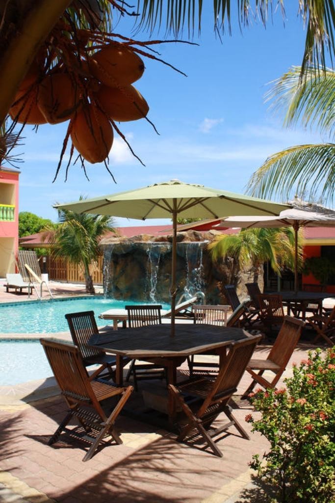 Del Rey Apartments