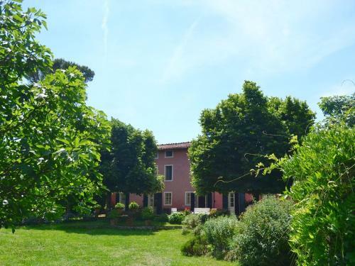 Hostal Holiday Home La Cumbre Lucca