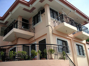Hostal Royal Taal Inn