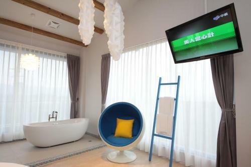 Follow Me Designed B&B