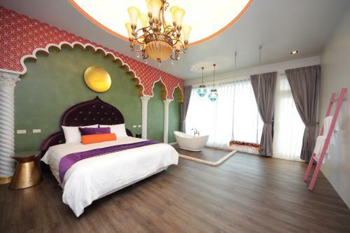 Follow Me Designed B&B