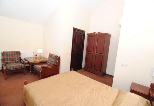 Hostal Elnio Ragas