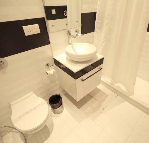 Hotel Shanti Palace West