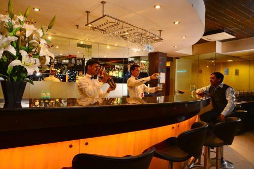 Hotel Shanti Palace West
