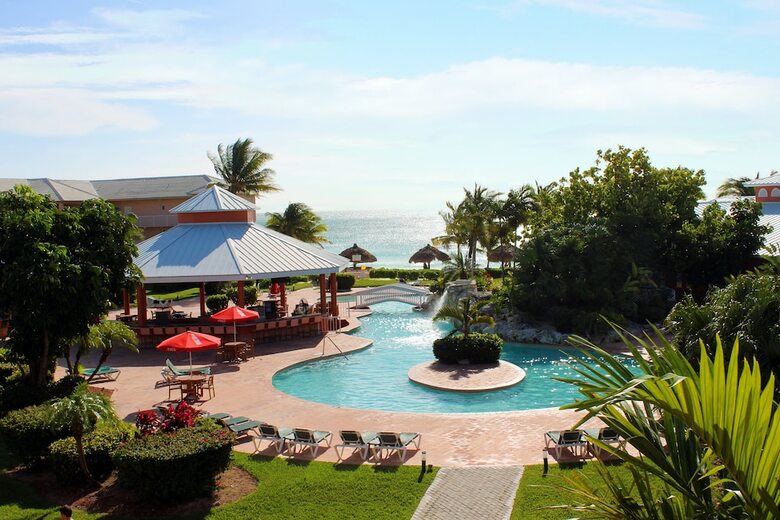 Hotel Island Seas Resort